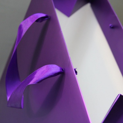 Пакет 33x40x16, фиолетовый, картон VIP