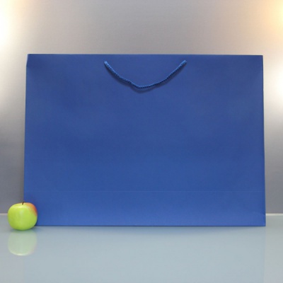 Пакеты бумажные 70х50х20см, цвет - синий, материал - плотный крафт, ламинация - без ламинации, ручки - шнур, фото 1 (вид спереди)