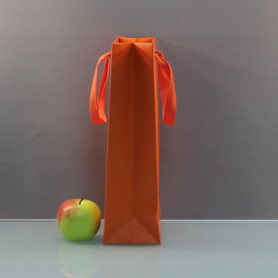Пакеты бумажные 23х36х10см, цвет - оранжевый, материал - мелованная бумага, ламинация - матовая, ручки - лента хлопковая (киперная), фото 3 
