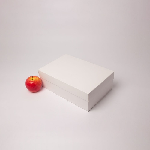 Картонные коробки 30х10х20см, цвет - белый, материал - картон, ламинация - матовая, фото 1 (вид спереди)