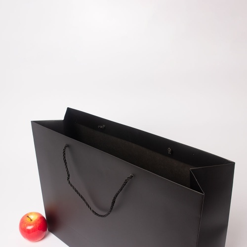 Пакеты бумажные 47х34х16см, цвет - черный, материал - картон, ламинация - матовая, ручки - витой шнур, фото 4 
