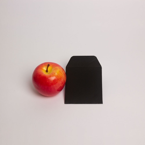 Конверты 9х10, цвет - черный, материал - картон, ламинация - матовая, фото 1 (вид спереди)