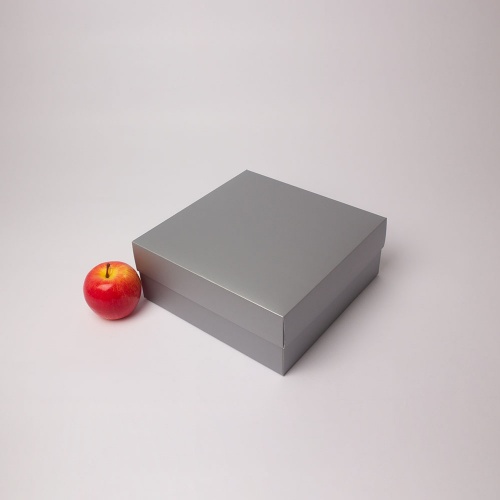Картонные коробки 25х10х25см, цвет - серебро, материал - картон, ламинация - матовая, фото 1 (вид спереди)