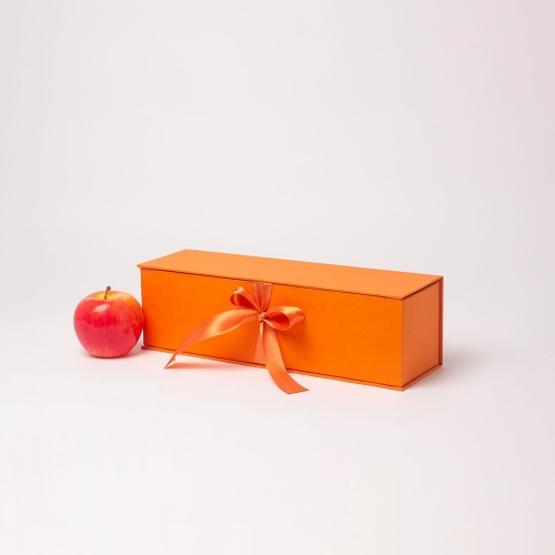 Кашированные коробки 9х33х9см, цвет - оранжевый, материал - дизайнерская бумага, ламинация - без ламинации, ручки - лента атласная, фото 1 (вид спереди)