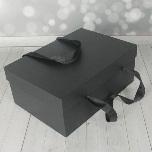 Коробка крышка-дно 32х13х22, чёрный, дизайнерская бумага, лента репсовая