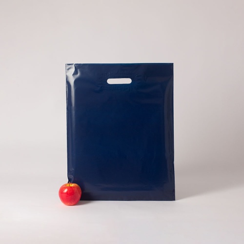Полиэтиленовые пакеты 40х50х4см, цвет - тёмно-синий, материал - полиэтилен, ламинация - без ламинации, ручки - прорубные, фото 1 (вид спереди)