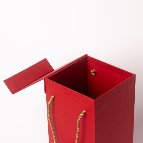 Кашированные коробки 15х33х15см, цвет - красный, материал - дизайнерская бумага, ламинация - без ламинации, ручки - витой шнур, фото 5 