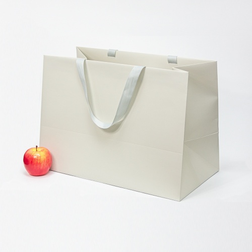 Пакет бумажный, 45x32x24, бежевый матовый, с вклееной ручкой