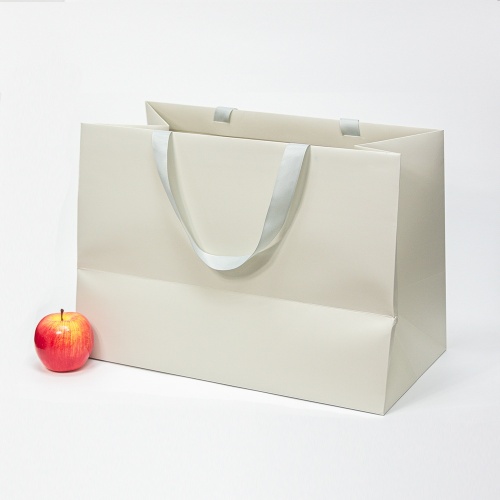 Пакет бумажный, 45x32x24, бежевый матовый, с вклееной ручкой