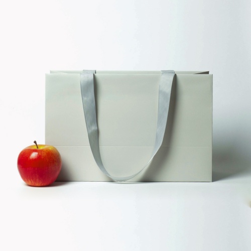 Пакет бумажный, 31x20x13, бежевый матовый, с вклееной ручкой