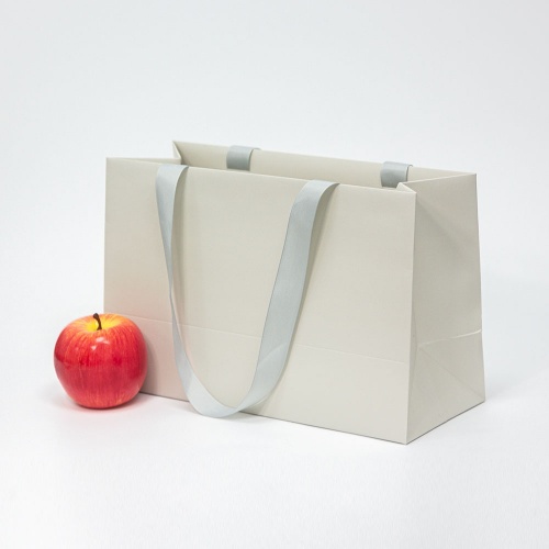 Пакет бумажный, 31x20x13, бежевый матовый, с вклееной ручкой