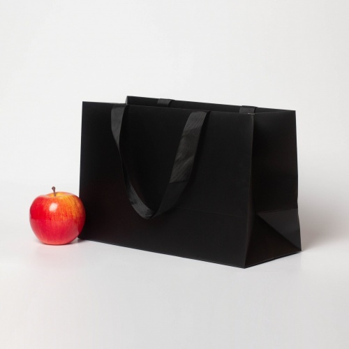 Пакет бумажный, 31x20x13, черный матовый, с вклееной ручкой