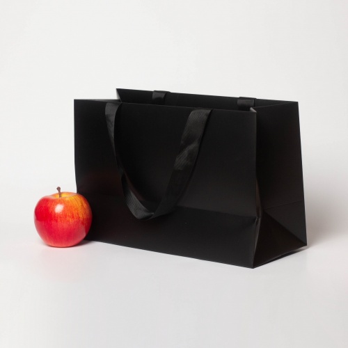 Пакет бумажный, 31x20x13, черный матовый, с вклееной ручкой