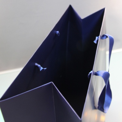 Пакеты бумажные 33х40х16см, цвет - тёмно-синий, материал - мелованная бумага, ламинация - матовая, ручки - лента хлопковая (киперная), фото 4 